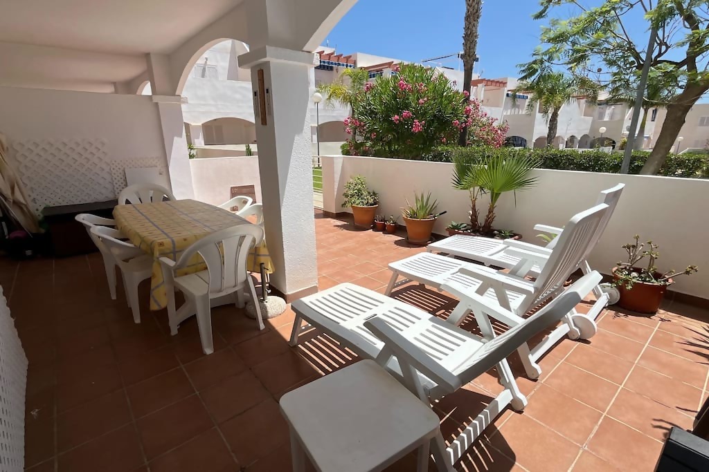 Lovely two bedroom apartment: Apartamento en alquiler en Mojácar, Almería