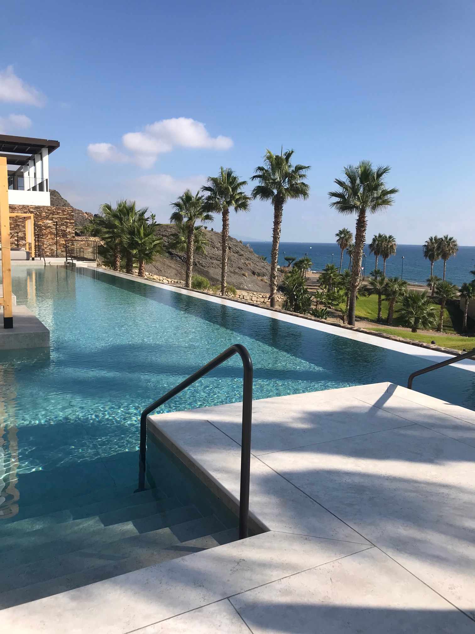 Apartamento con hermosas vistas a la montaña y mar: Apartamento en alquiler en Mojácar, Almería