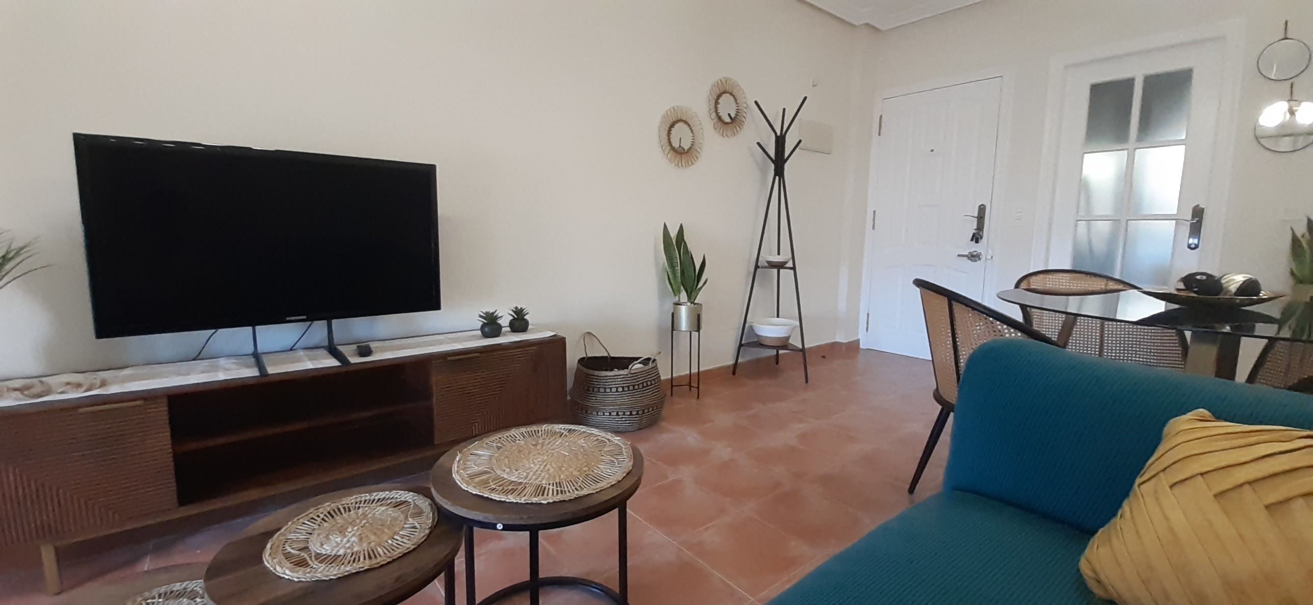 Moderno apartamento  con vistas a la puesta de sol: Apartamento en alquiler en Mojácar, Almería