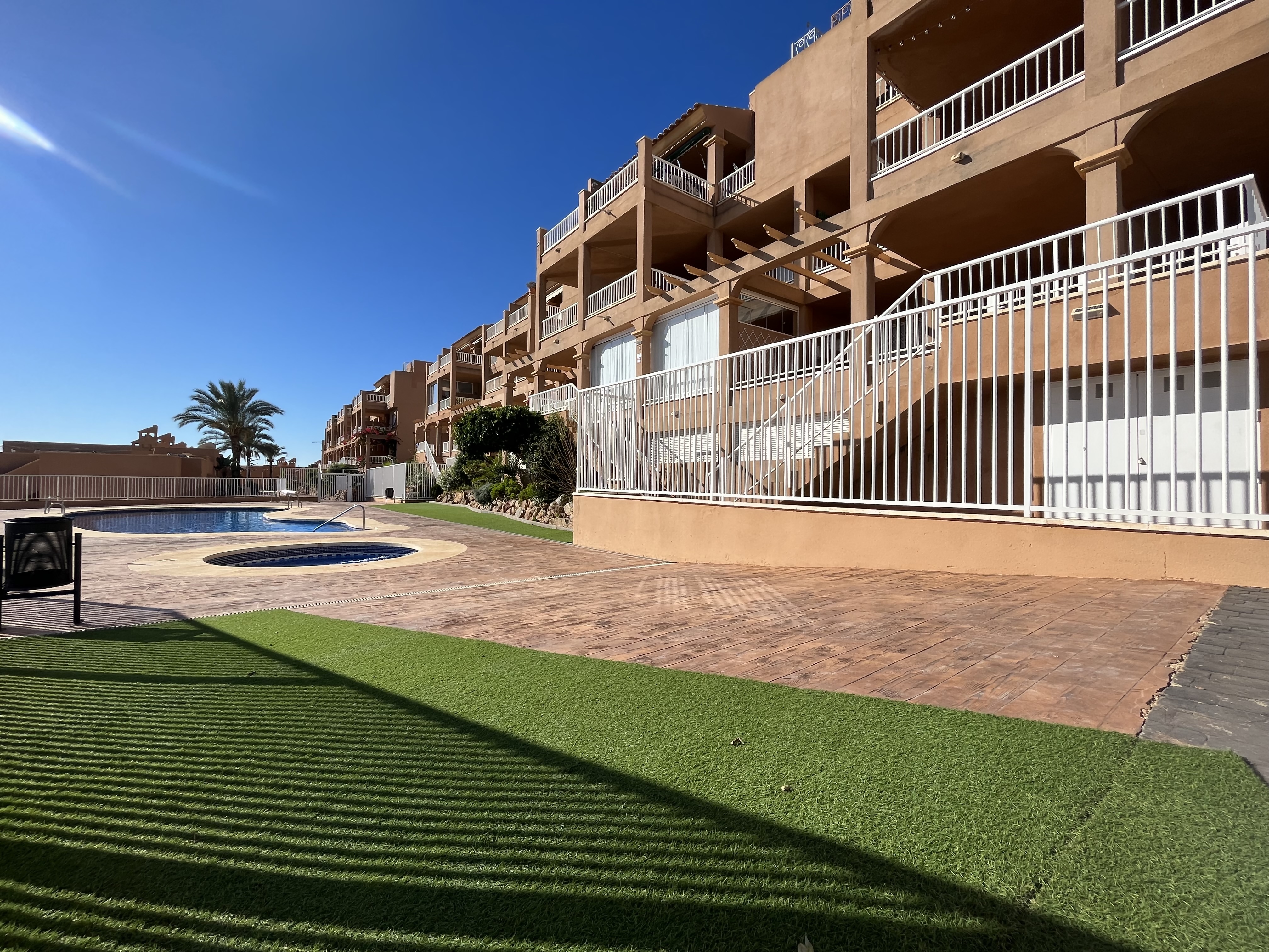 Moderno apartamento  con vistas a la puesta de sol: Apartamento en alquiler en Mojácar, Almería