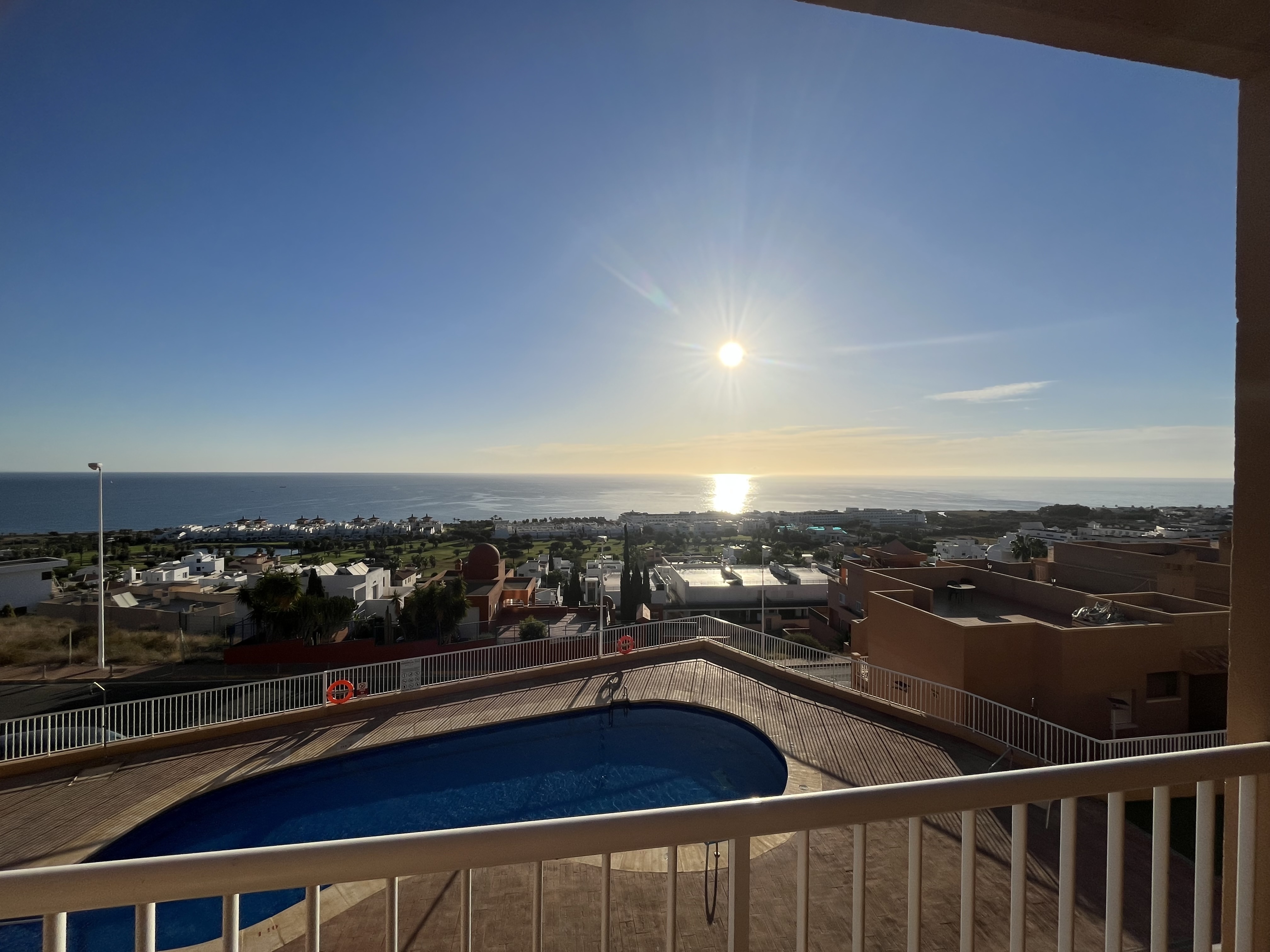 Moderno apartamento  con vistas a la puesta de sol: Apartamento en alquiler en Mojácar, Almería